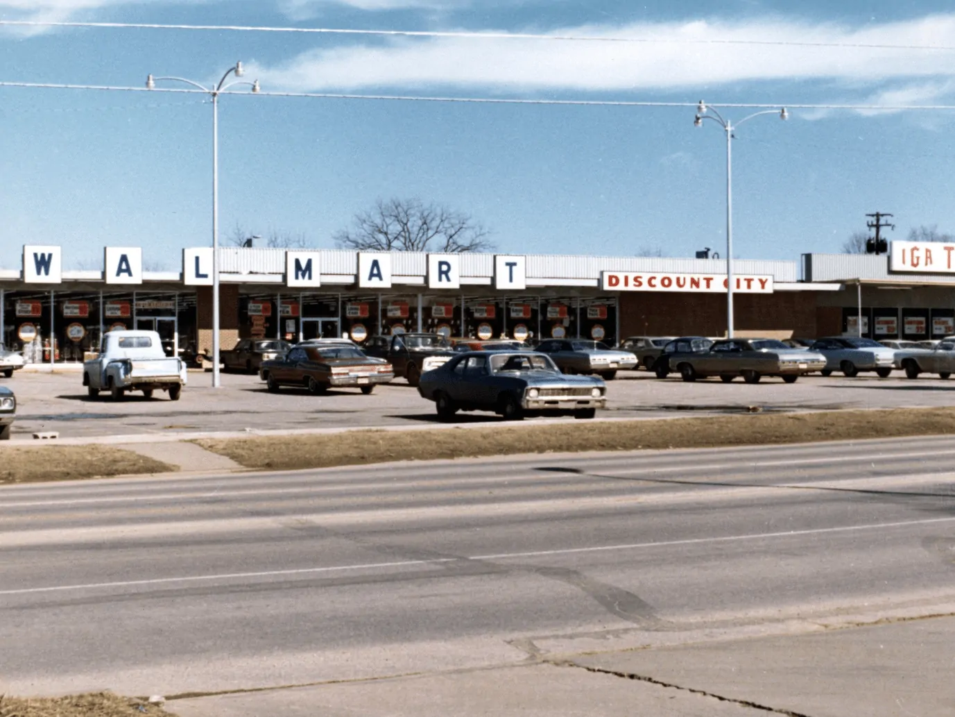 first walmart store