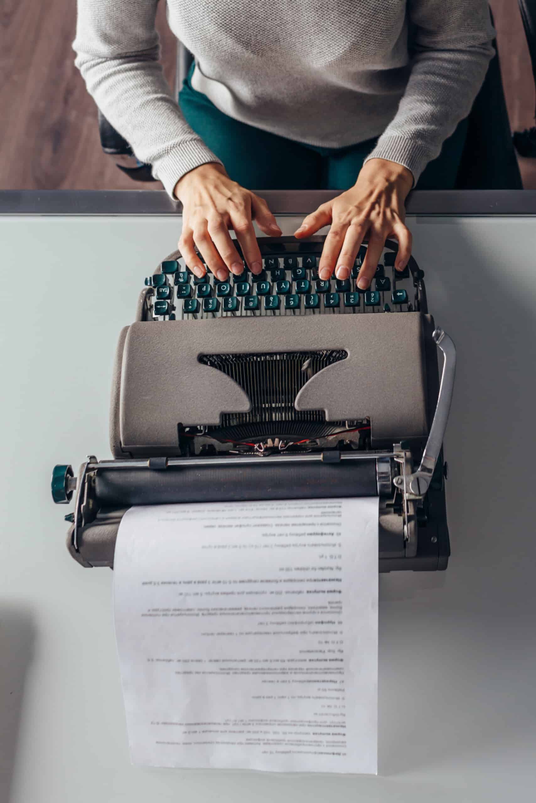 Persuasive Copywriting (2023): Become a Copywriting Master